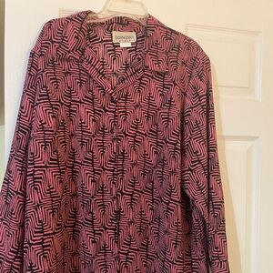 Donnkenny Woman Long Sleeved Pink and Black Geometric Blouse New with Tags